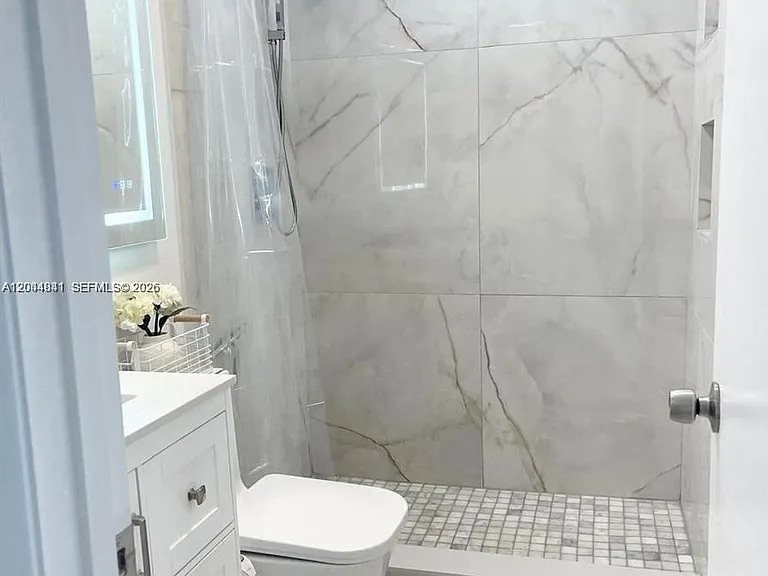 340 Oakridge S #340 — Photo 12