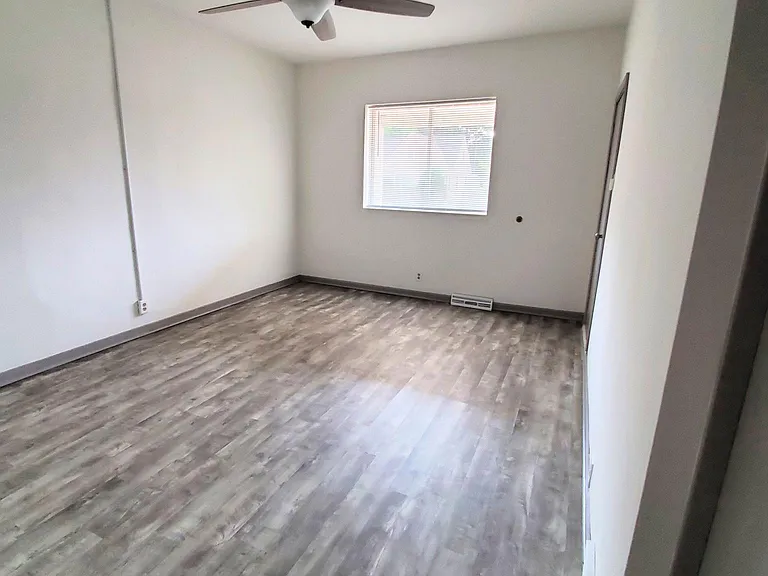 4129 Towle Ave — Photo 8