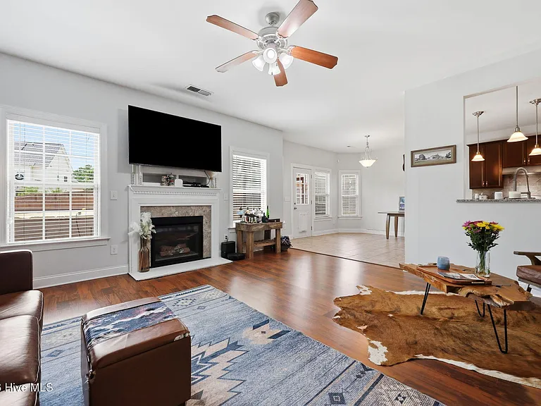 90 Quatrefoil Ct — Photo 17