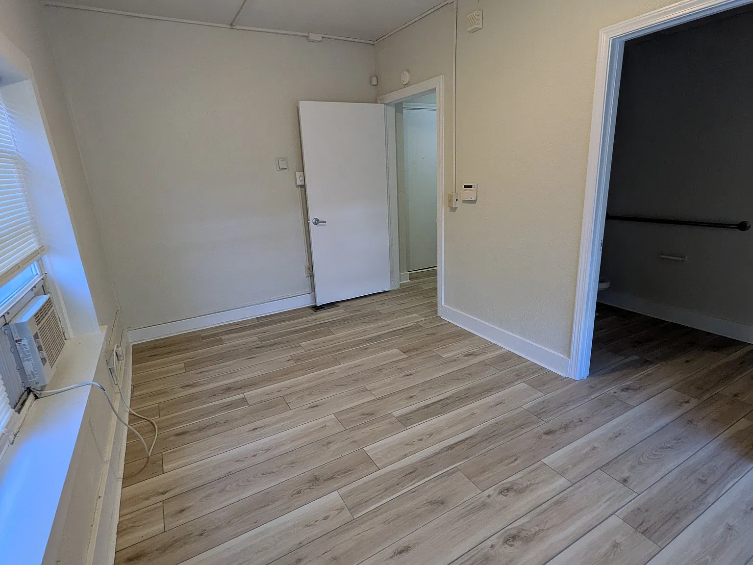 2751 Campbell St — Photo 4