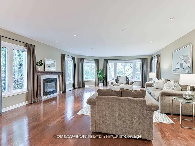 19 Pomander Rd — Photo 5
