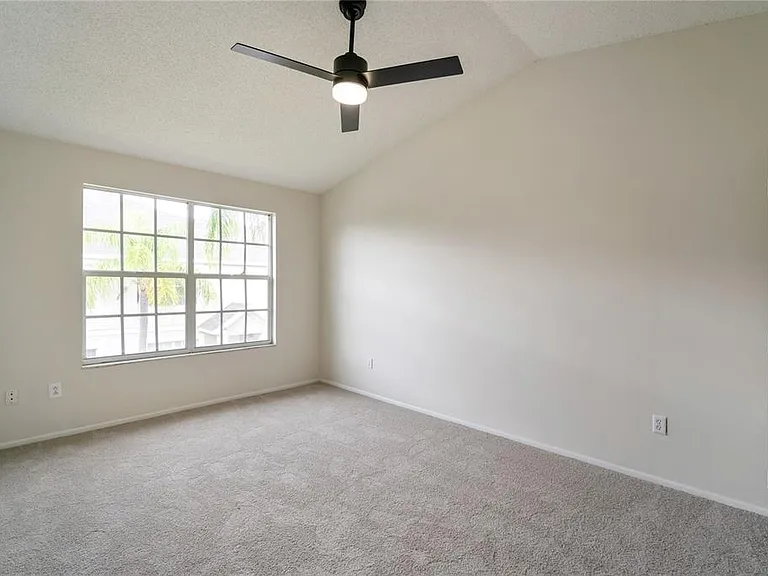 523 Kensington Lake Cir — Photo 13