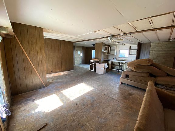 2nd image of 500 N Oak St