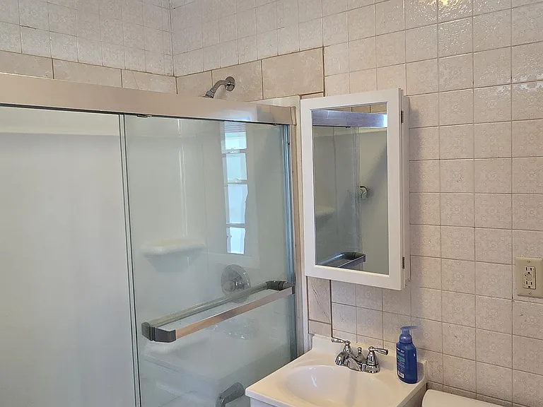 359 Concord St — Photo 11