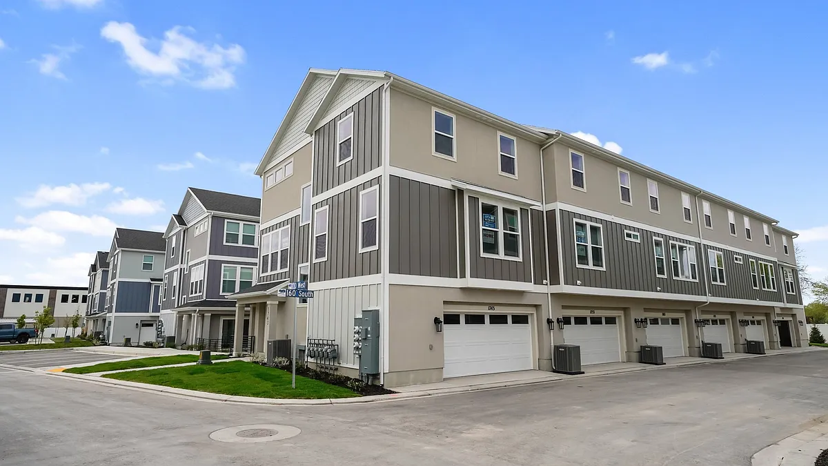 Building Photo - 1793 W 160 S