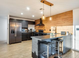 2202 E Acoma Dr, Phoenix, AZ 85022