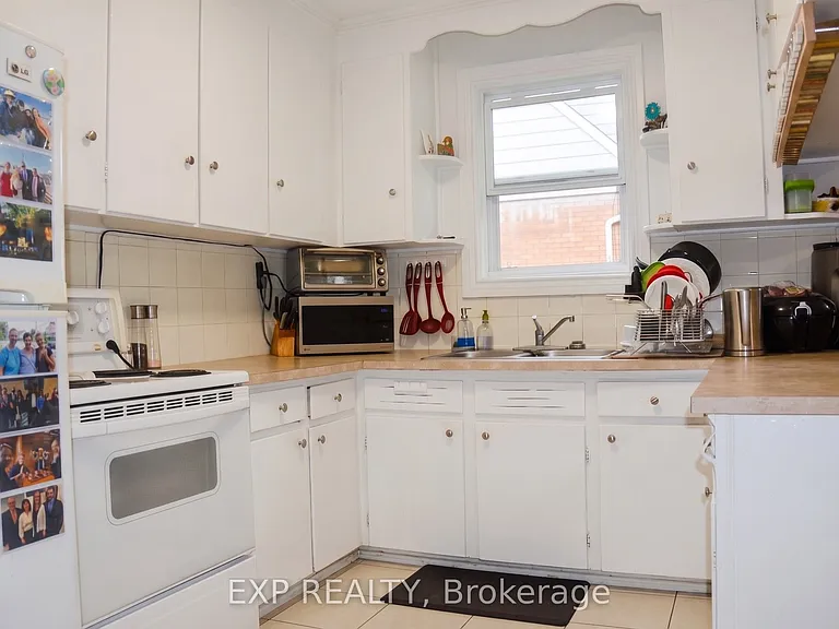 42 Lavergne St — Photo 13