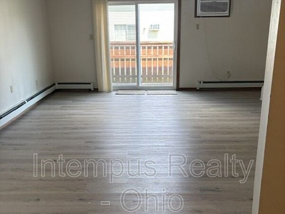 4th image of 7465 Huntington Dr #5