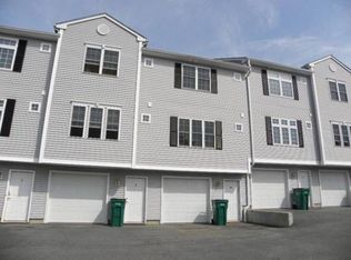 10 Paddock Ln, Norwich, CT 06360