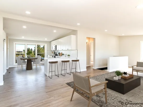 1102 Crescent Dr, Cheyenne, WY 82007