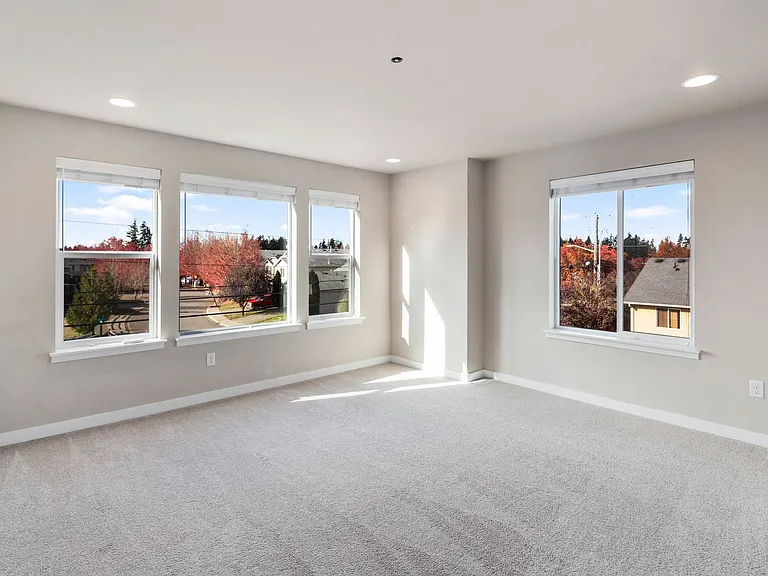 Rainier View Court Townhomes — Photo 44