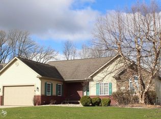 9222 Hidden Oaks Dr, Grand Blanc, MI 48439