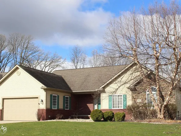 9222 Hidden Oaks Dr, Grand Blanc, MI 48439