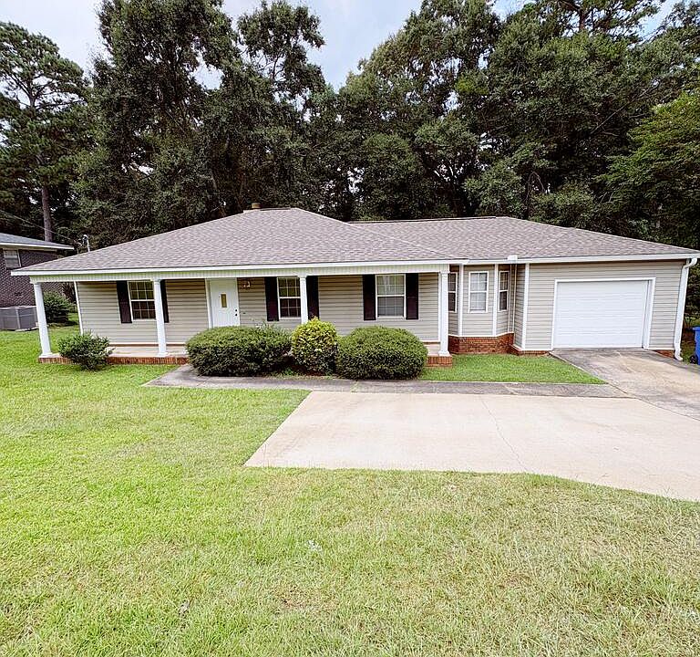 1st image of 200-200 Woodland Cir