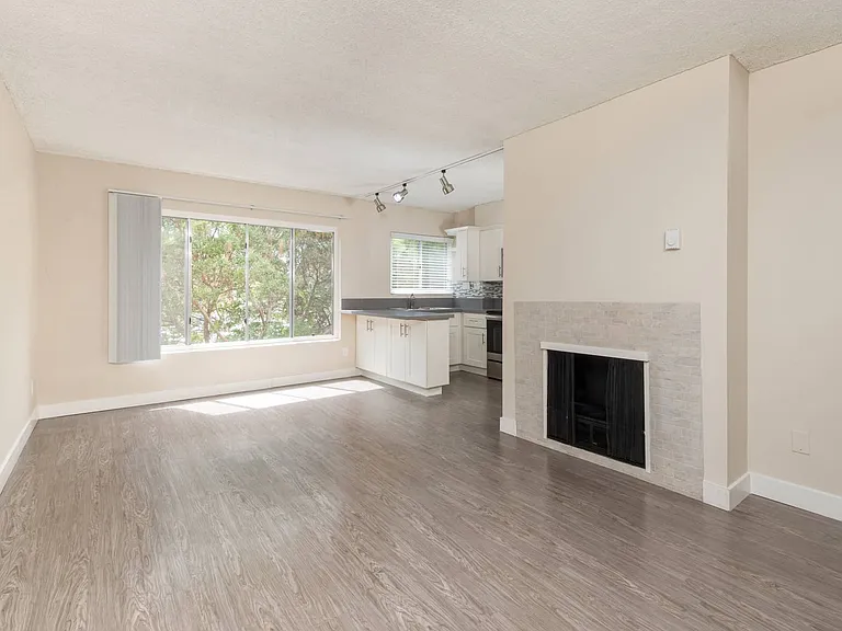 Playa Pacifica Apartments — Photo 11