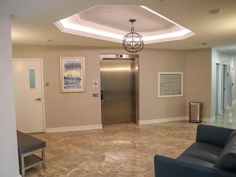 437 Mulberry St #301 — Photo 11