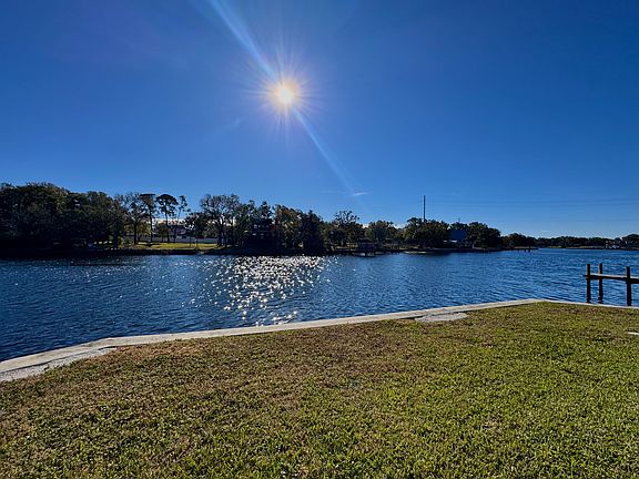 2nd image of 2202 Lee Ct