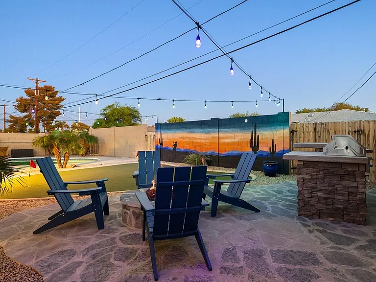 6419 E Cambridge Ave — Photo 2