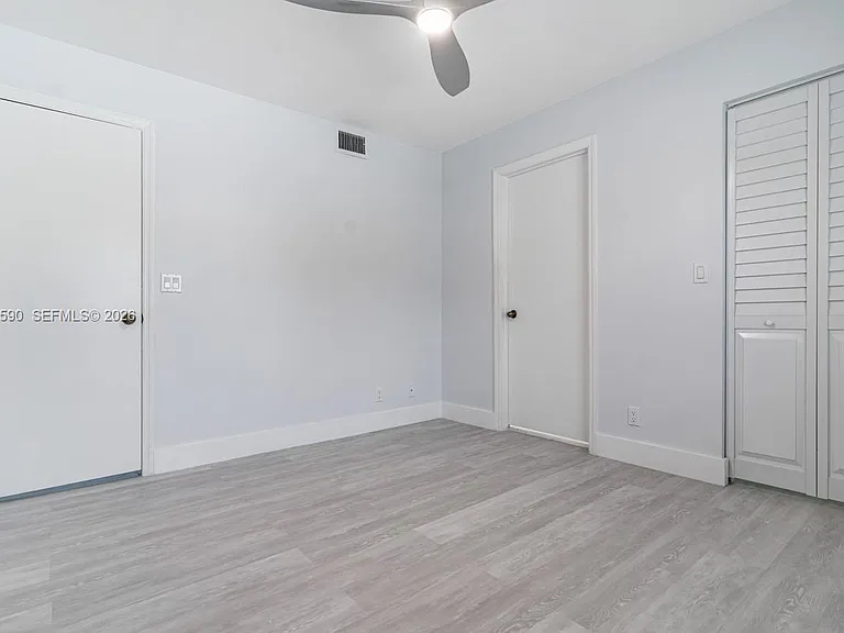 2098 Madeira Dr — Photo 23