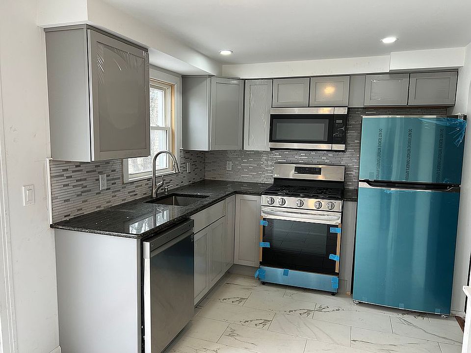 1st image of 887 Parkhurst Blvd