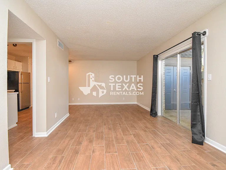308 Westwood St #D — Photo 5