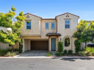 945 Brilliance Ln, Costa Mesa, CA 92626