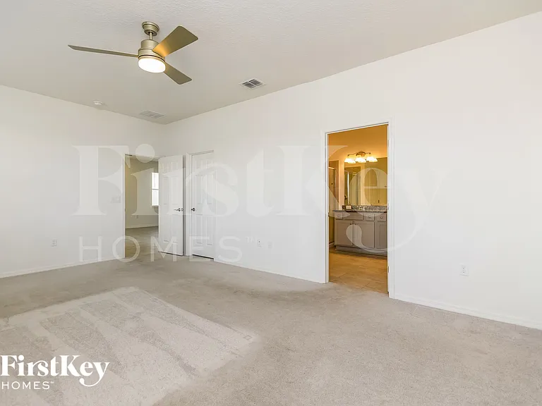 1630 Isleta Loop — Photo 8