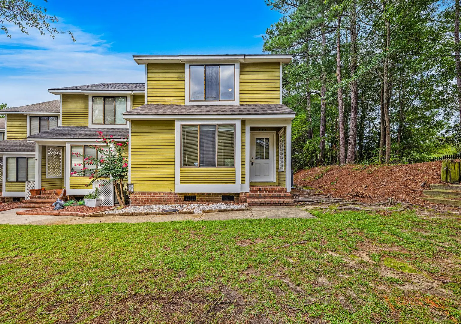 525 Cypress Trace Drive — Photo 1