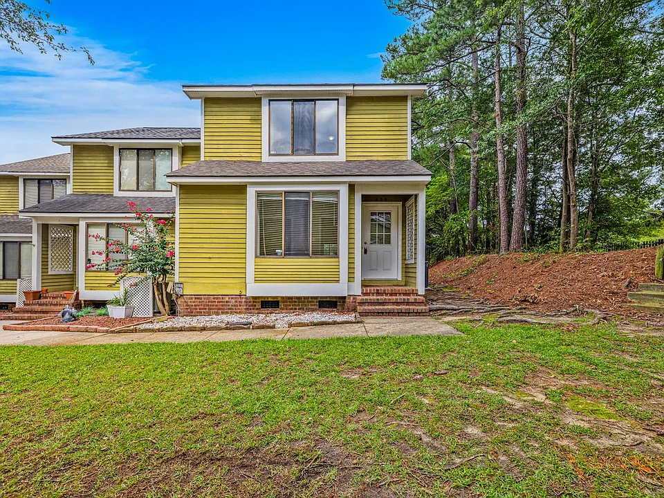 525 Cypress Trace Dr