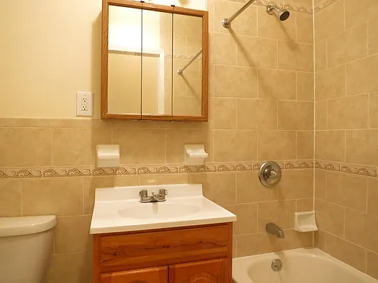 Rented by Bohemia Realty Group | media 14