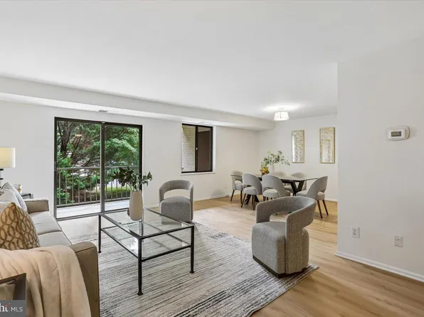 7425 Democracy Blvd APT 114, Bethesda, MD 20817