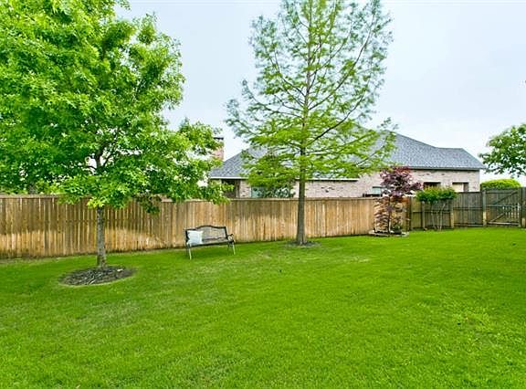 2nd image of 1504 Country Walk Dr