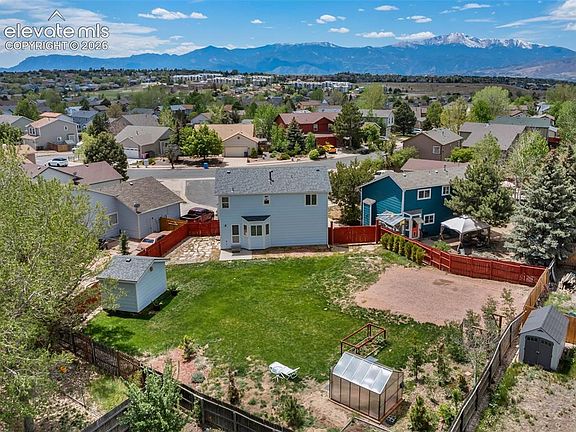 2nd image of 6765 Bear Tooth Dr