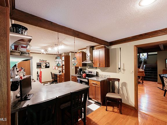 2nd image of 9101 Lynnwood Ln