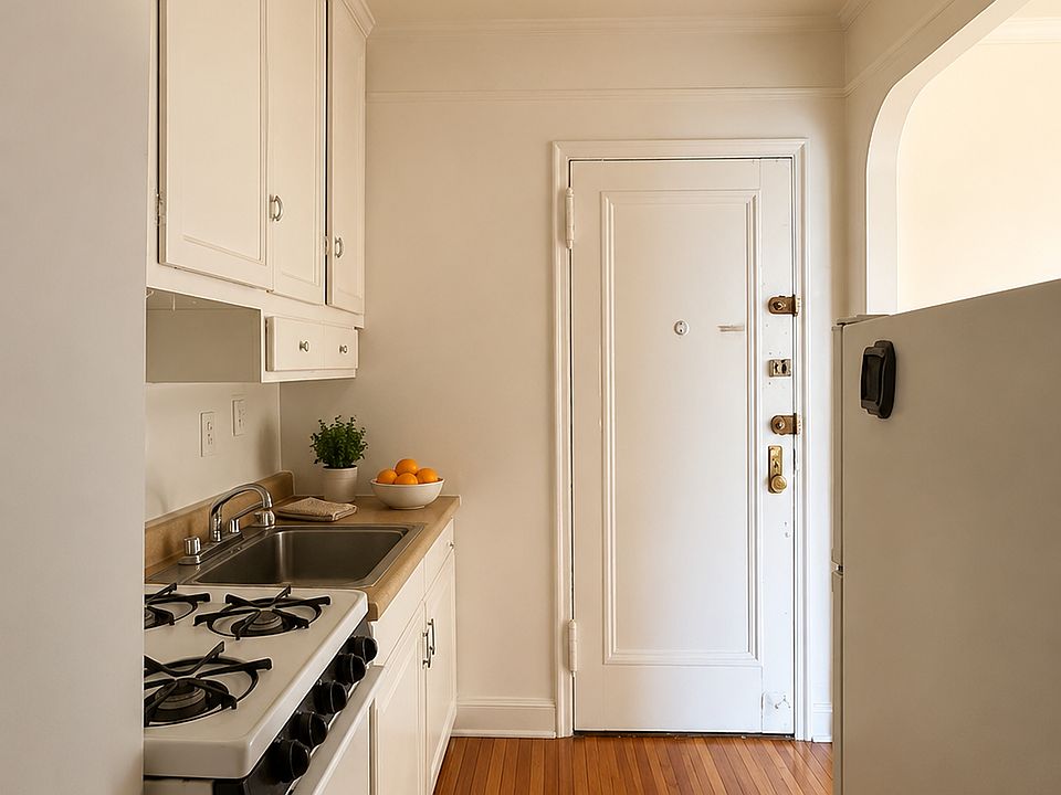 2nd image of 207 Underhill Ave #2B