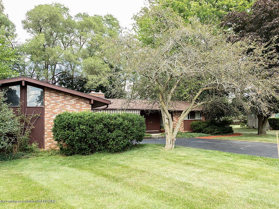 1st image of 206 Cambridge Dr