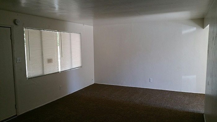 2nd image of 2526 Nelson St