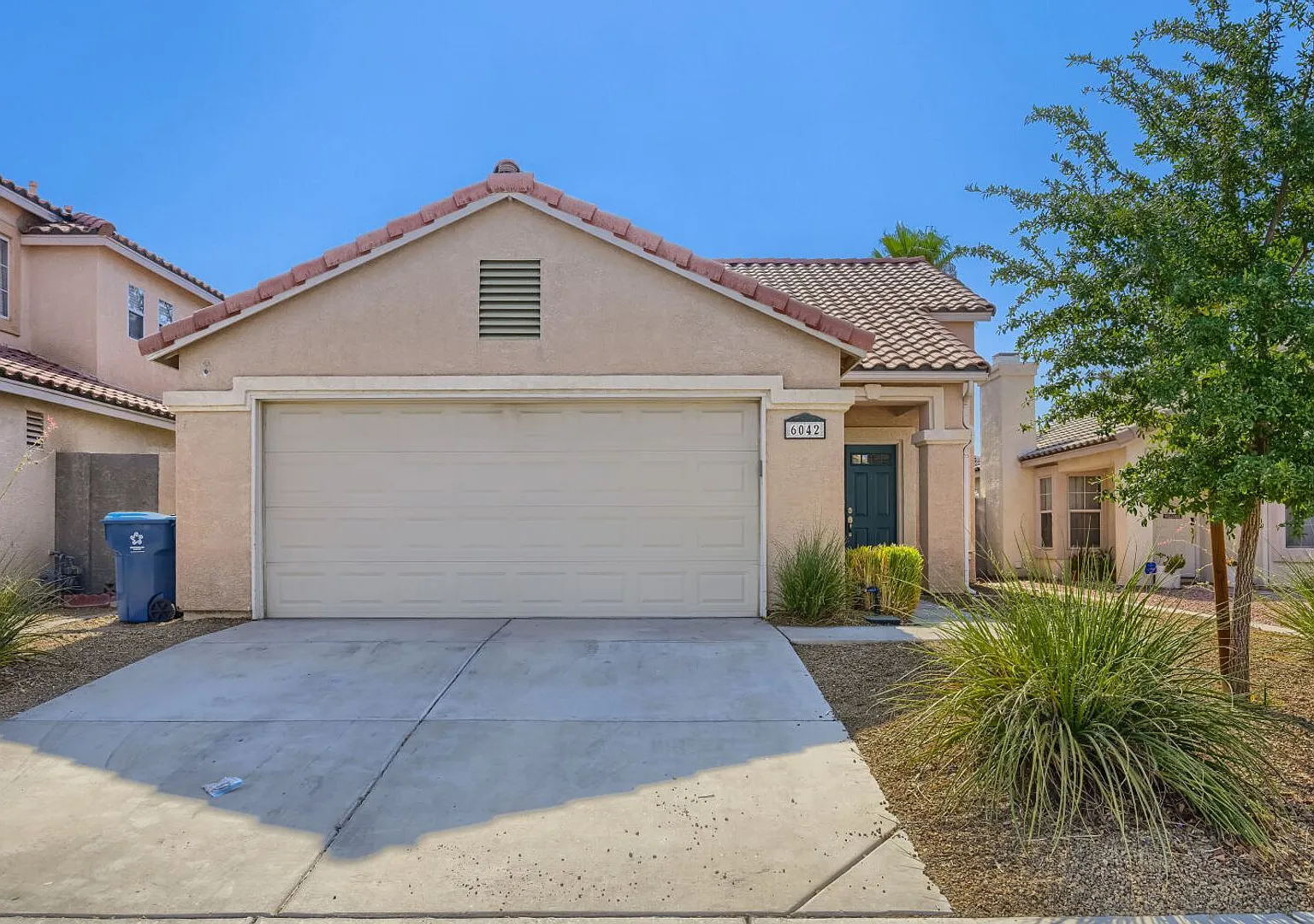 Beautifully Updated 3 Bedroom Home with Designer Kitchen & Cozy Fireplace — Photo 1
