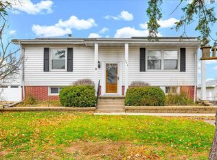 104 E Douglas St, Carlock, IL 61725