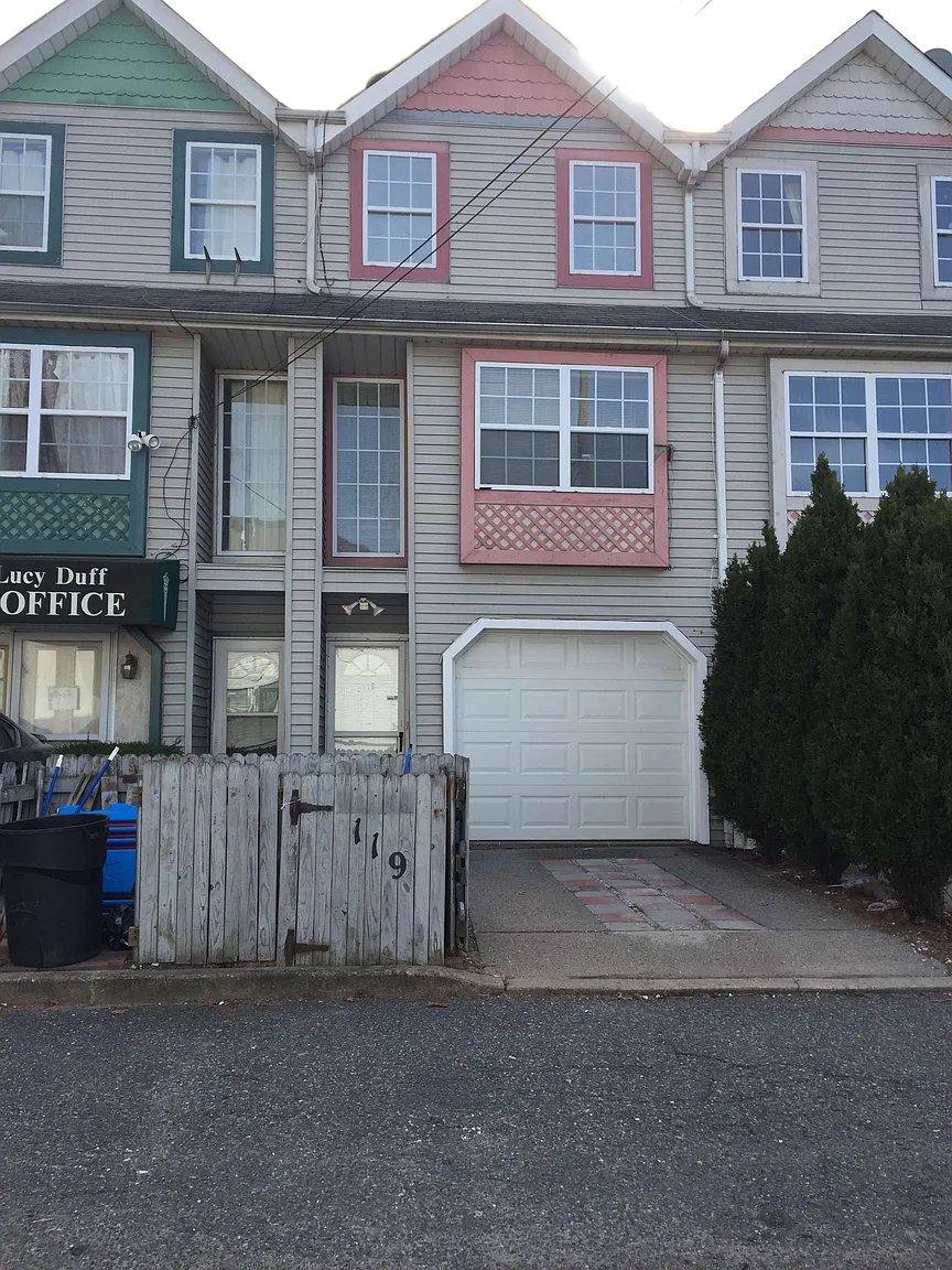 119 Mariners Ln photo 1