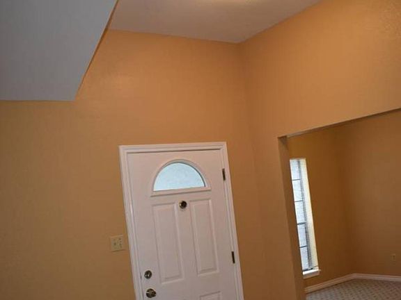 4th image of 7021 Smokewood Dr