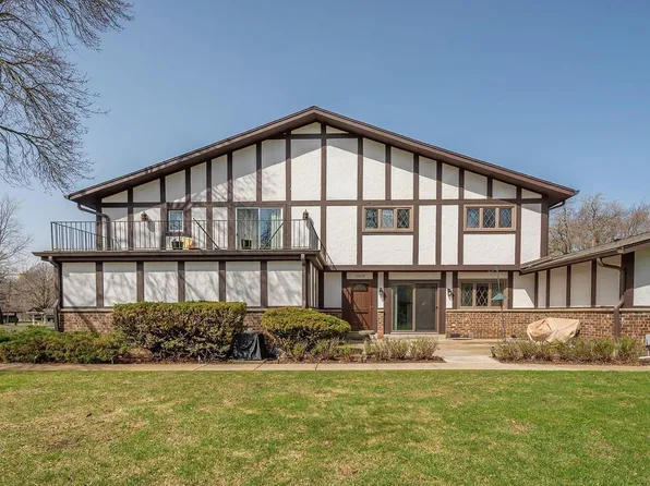 17652 Nassau DRIVE, Brookfield, WI 53045
