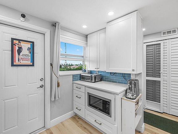 5th image of 2809 Florida Boulevard #408
