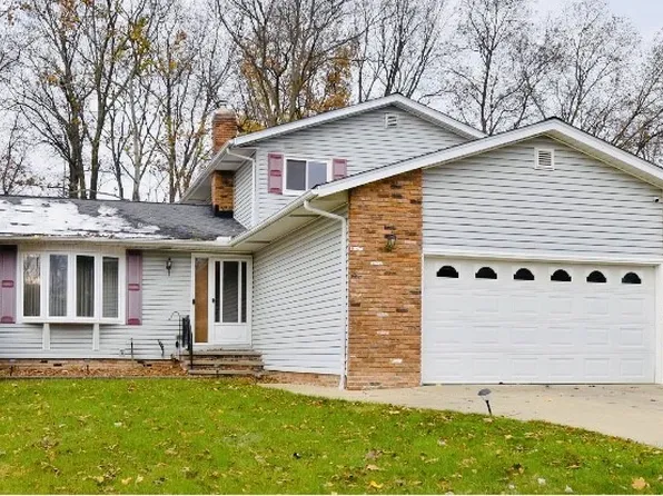 6300 S Perkins Rd, Bedford Heights, OH 44146