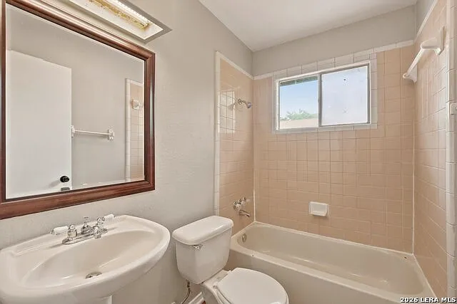 4515 Clear Spring Dr — Photo 16