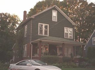 621 Center St, Fairfield, CT 06490