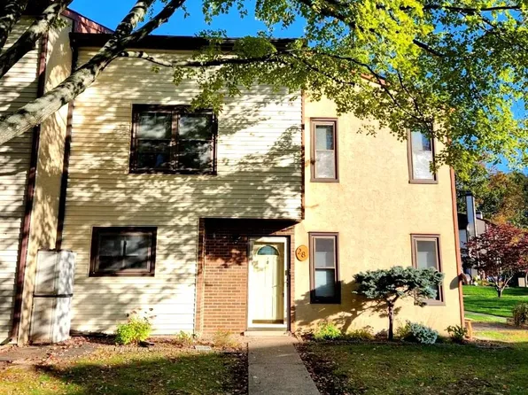 28 Heather Ct, Newtown, PA 18940