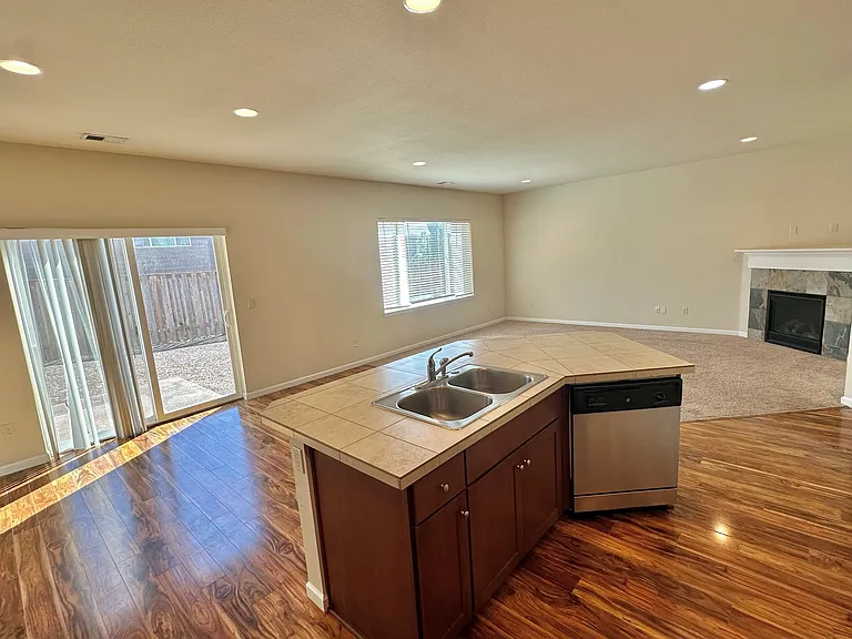 2671 Laura Vista Dr NW — Photo 47