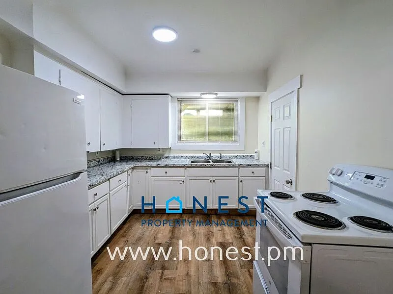 2 bed, 1.0 bath, $1,600 — Photo 4