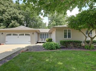 1711 Maynard Dr, Champaign, IL 61822